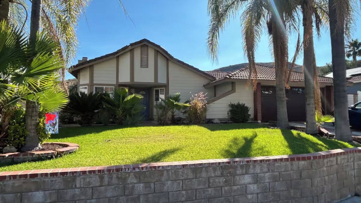 Canyon Country House | Backyard Haven Home