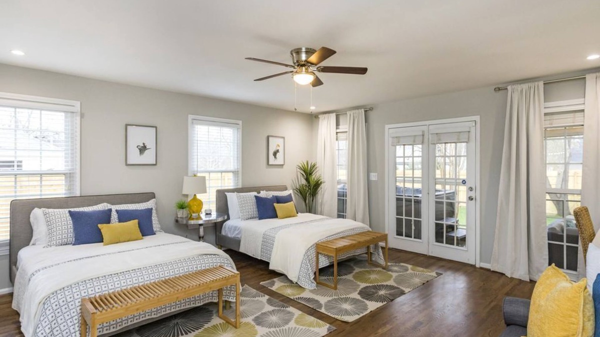 Oak Hill House | Backyard Oasis 4 Miles to Downtown! Hot Tub! Dog Friendly!