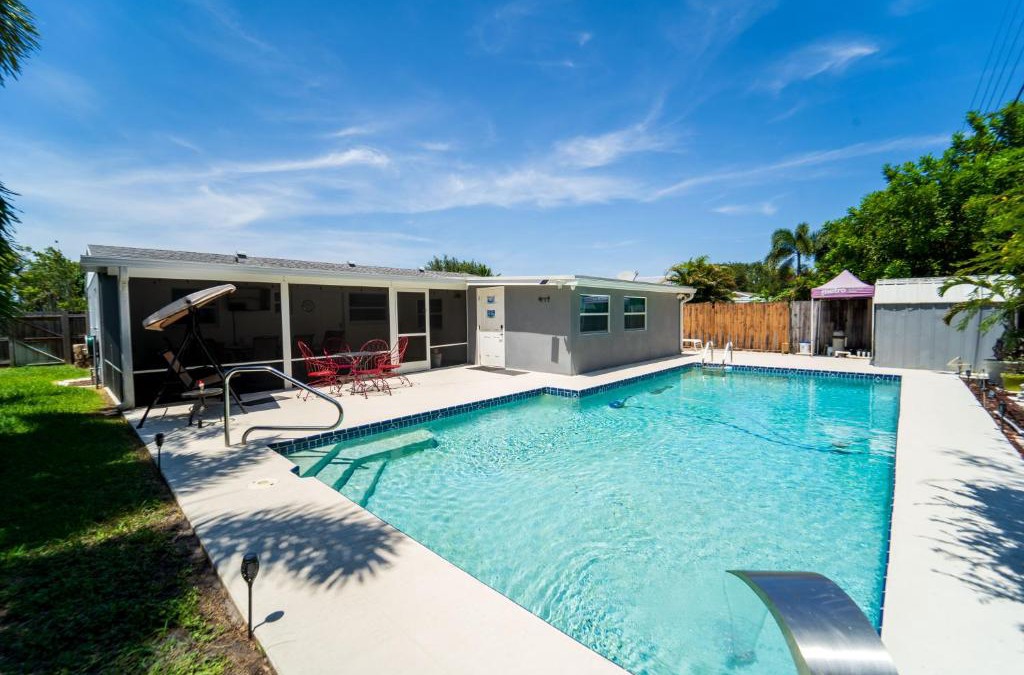 Hunt Club House | Bacolet Beach Luxe Pool Cottage