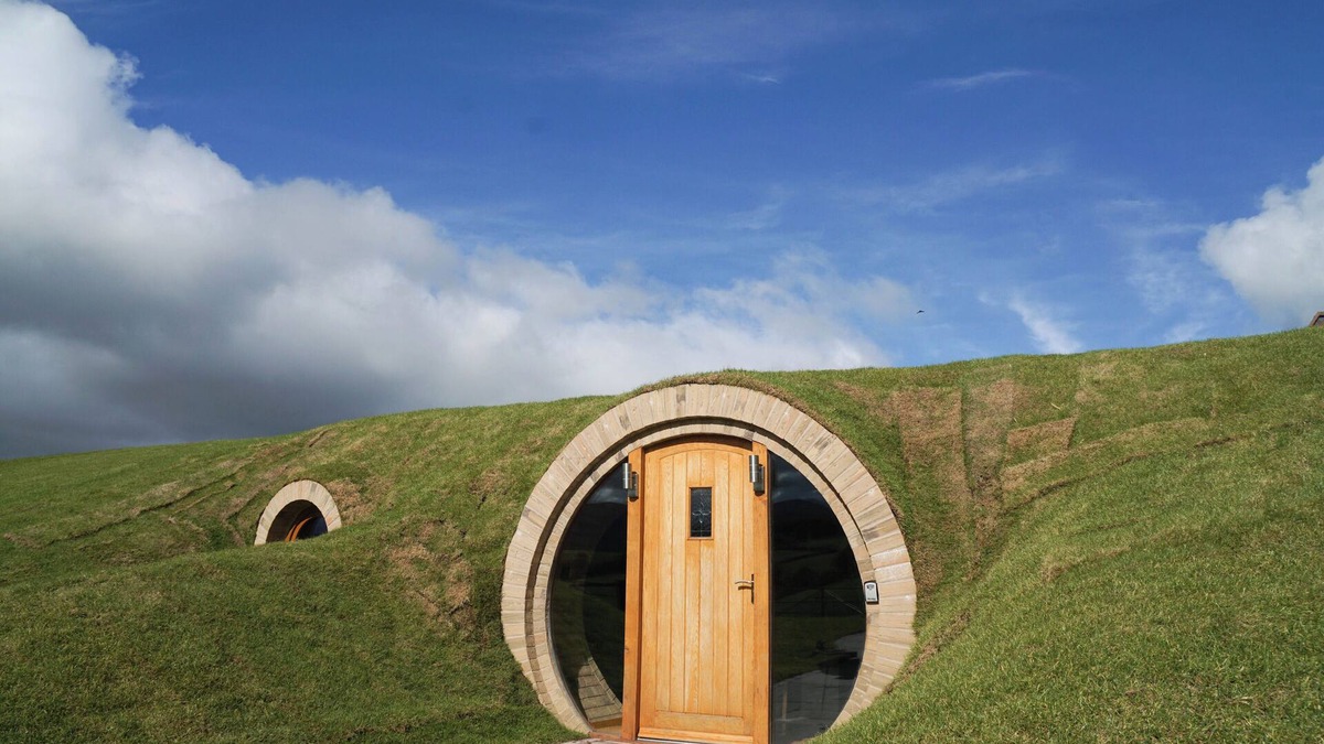 Rhayader Cottage | BADGERS VIEW, pet friendly, character holiday cottage in Rhayader