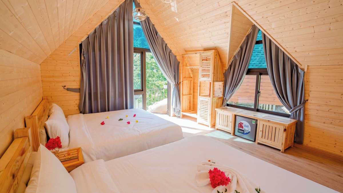 Van Don Resort | Bai Tu Long Mountain Resort