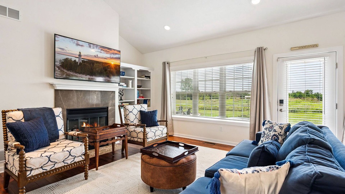 Baileys Harbor House | Baileys Harbor Getaway Fire Pit 5 Acres Dogs