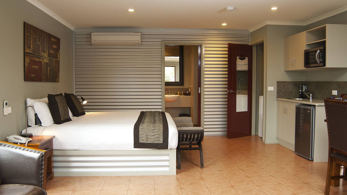 Lucknow Hotel | Bairnsdale Motel