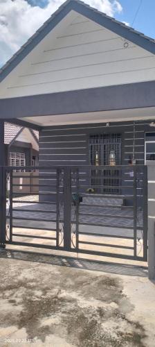 Batu Rakit House | Bait al-Qamar