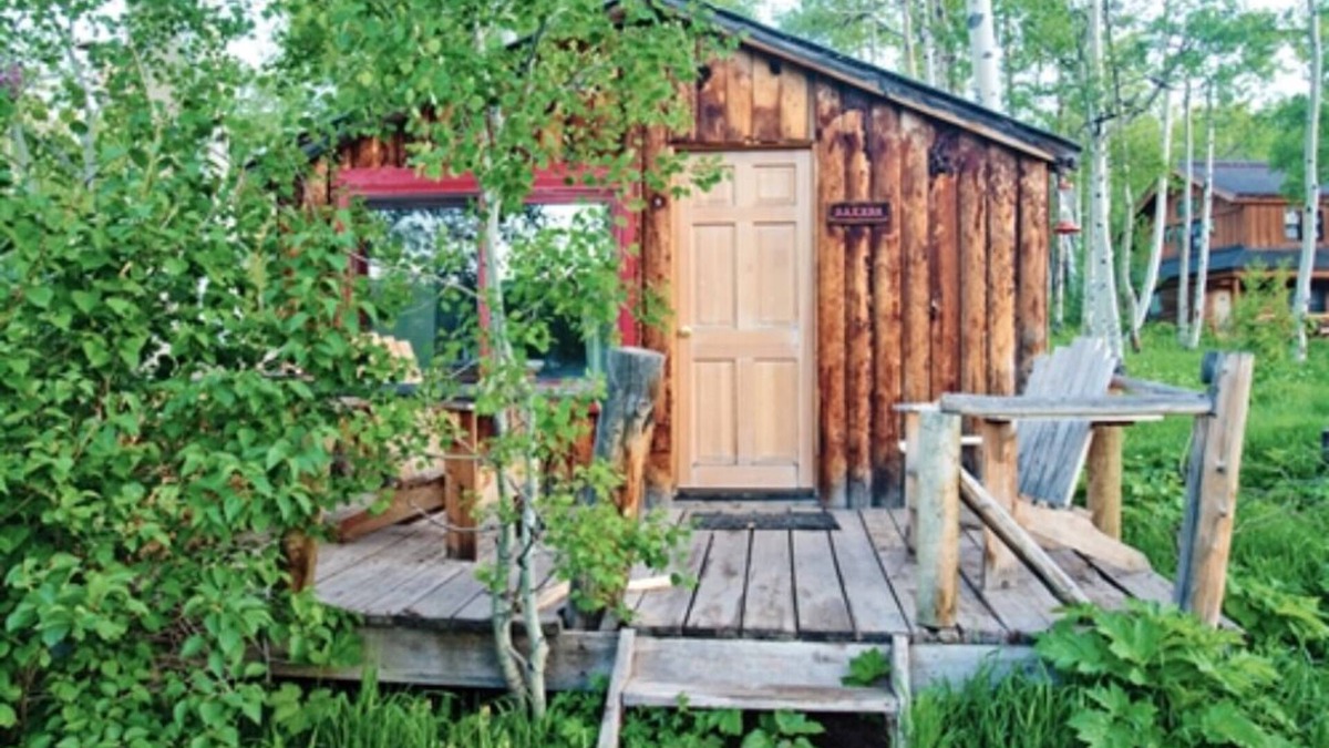Clark Cabin | Bakers Cabin - A Cozy Rustic One-Room Cabin