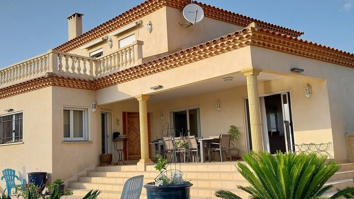 Balaruc-les-Bains House | BALARUC LES BAINS (34) . BEAUTIFUL, LARGE VILLA, PANORAMIC VIEW, GARDEN, POOL.