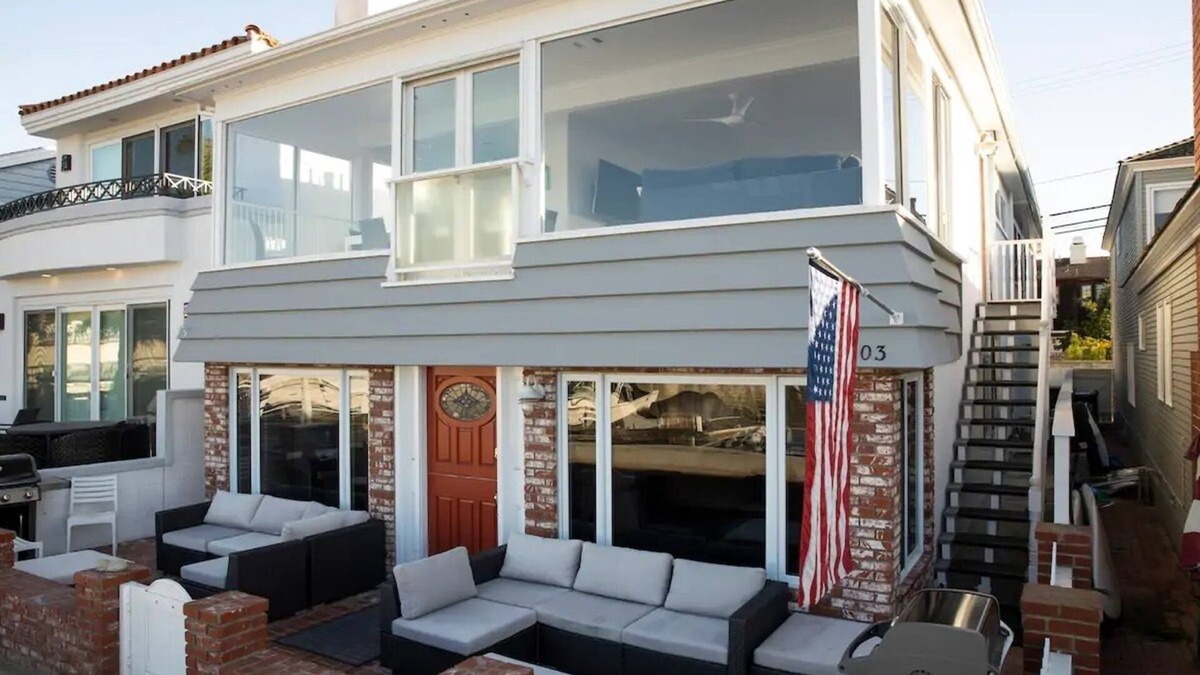 Corona del Mar House | BALBOA ISLAND 7 BEDROOMS SLEEPS 14