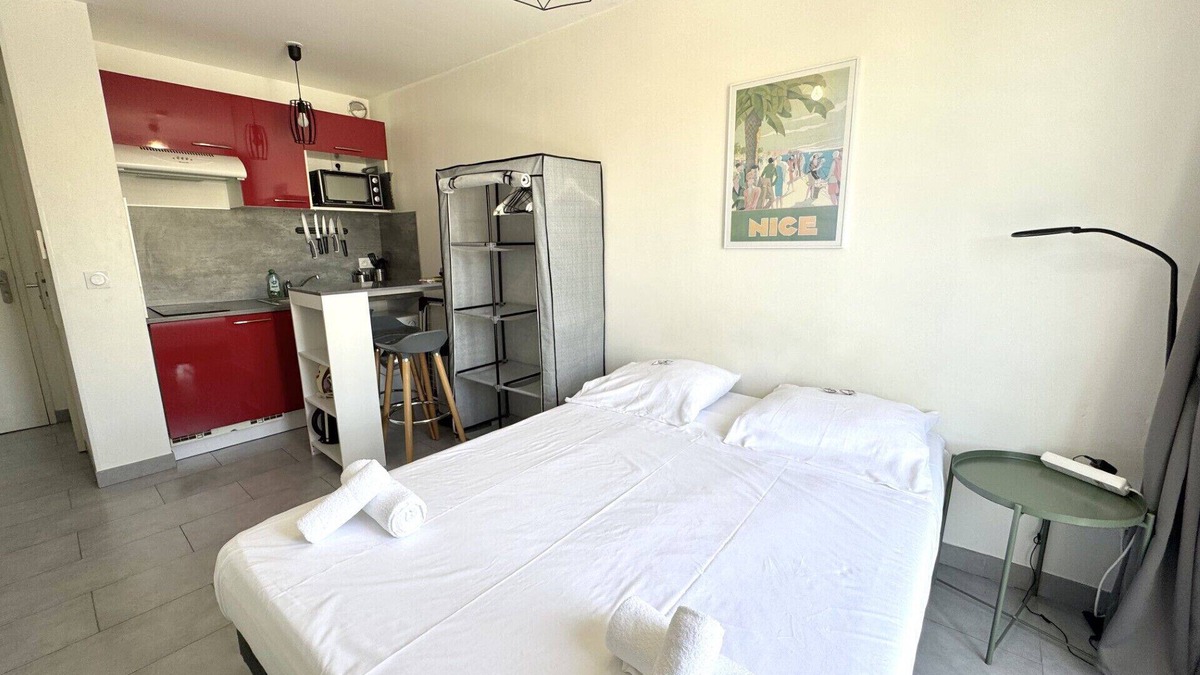 Old Town Apartment | Balcon Jean Jaures 2