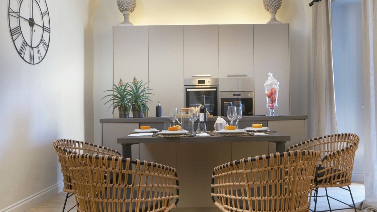 Catania City Centre House | Balconies on the Bellini theater