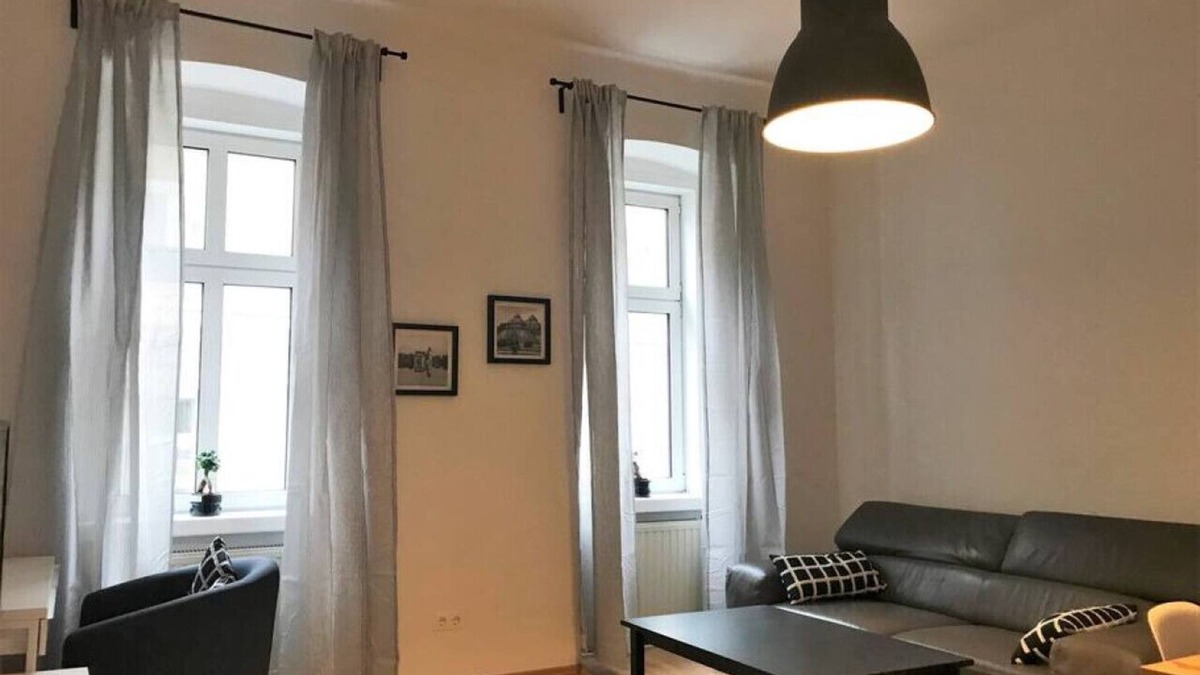 Funfhaus Apartment | Balcony 2 bedroom Apart near Schönbrunn