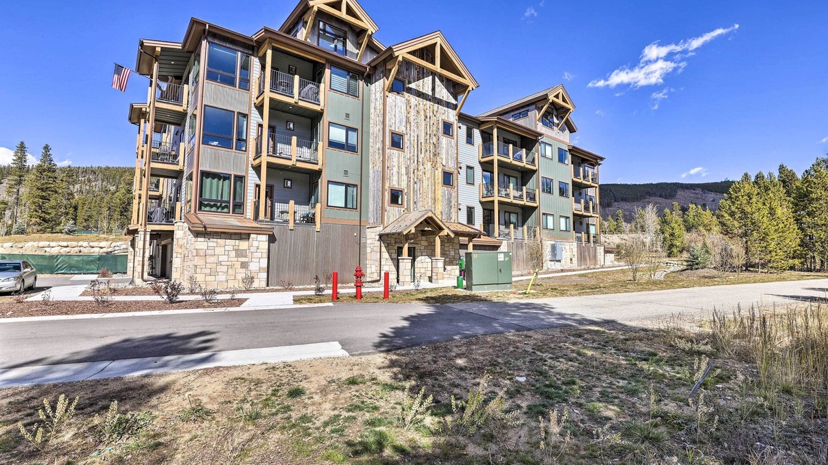 Lakeside Village Condo | Balcony & Easy Mtn Access: Condo in Keystone!
