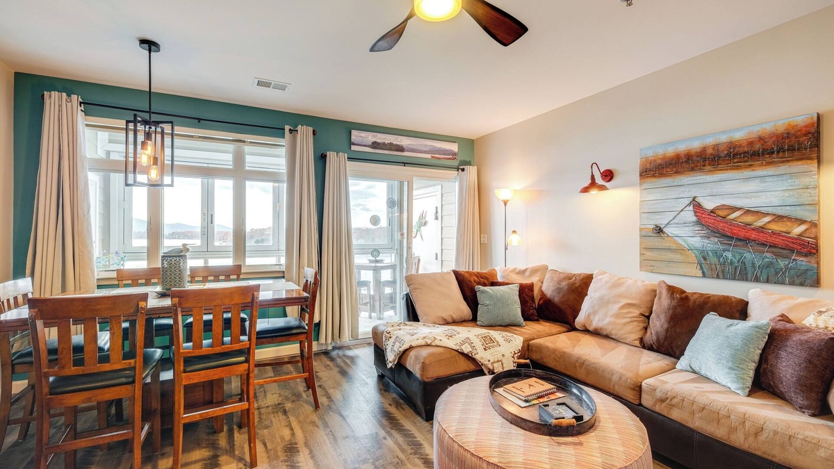 Smith Mountain Lake Condo | Balcony & Serene Views: Cozy Condo in Huddleston!