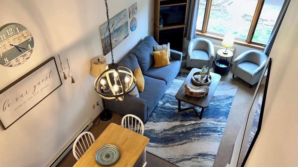 Ephraim Condo | Balcony Views, Walk to Waterfront and popular shopping and restaurants