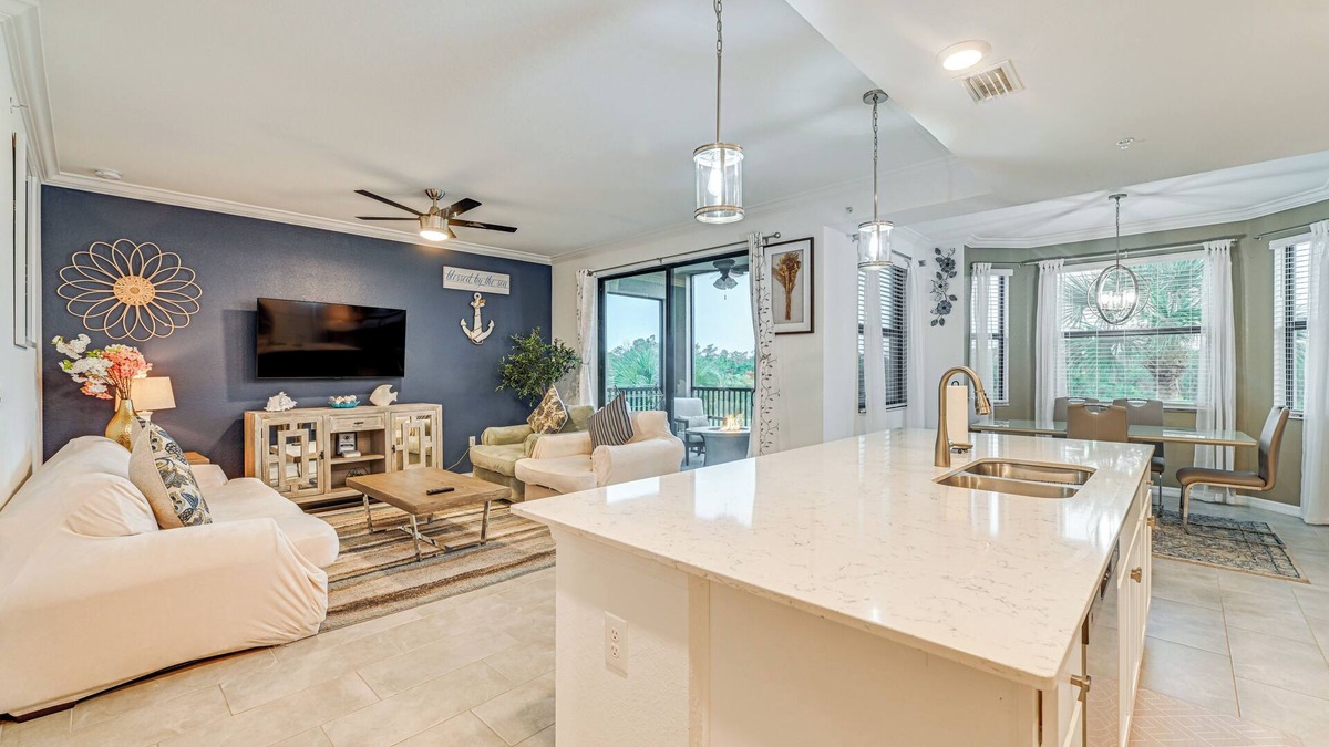Lakewood Ranch Condo | Balcony w/Course View: Lakewood National Getaway