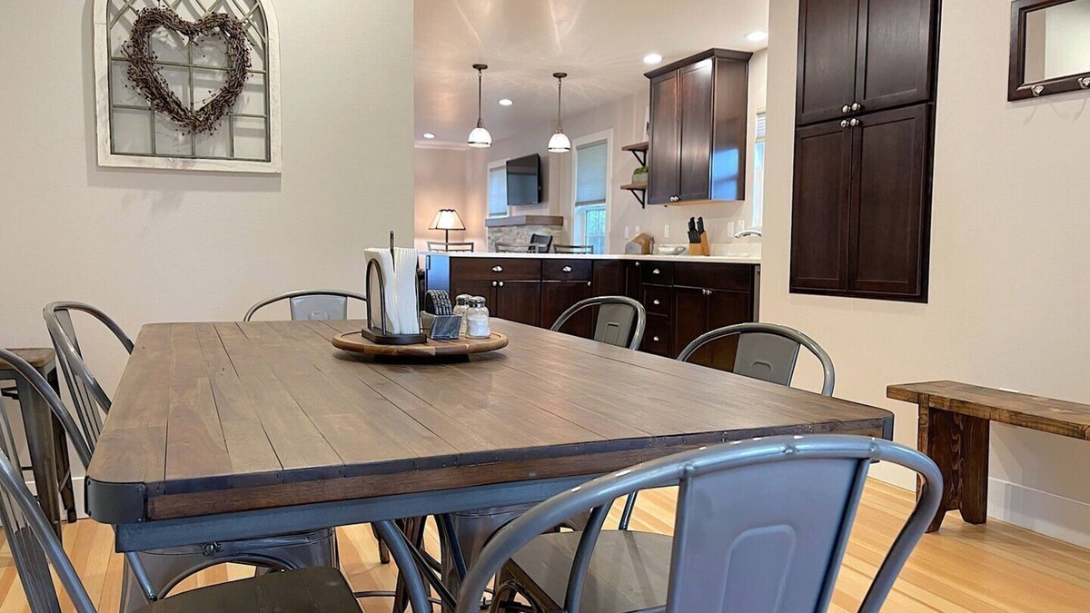 Cody House | Bales Cottage,walking distance to downtown & Buffalo Bill Center of the West!