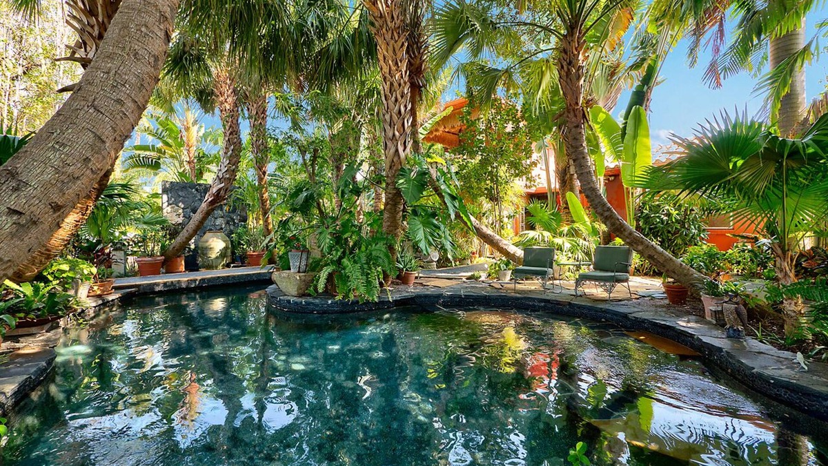 Parrot Cove House | Bali in PalmBeach, Golf, InterCoastal, Htd Pool!