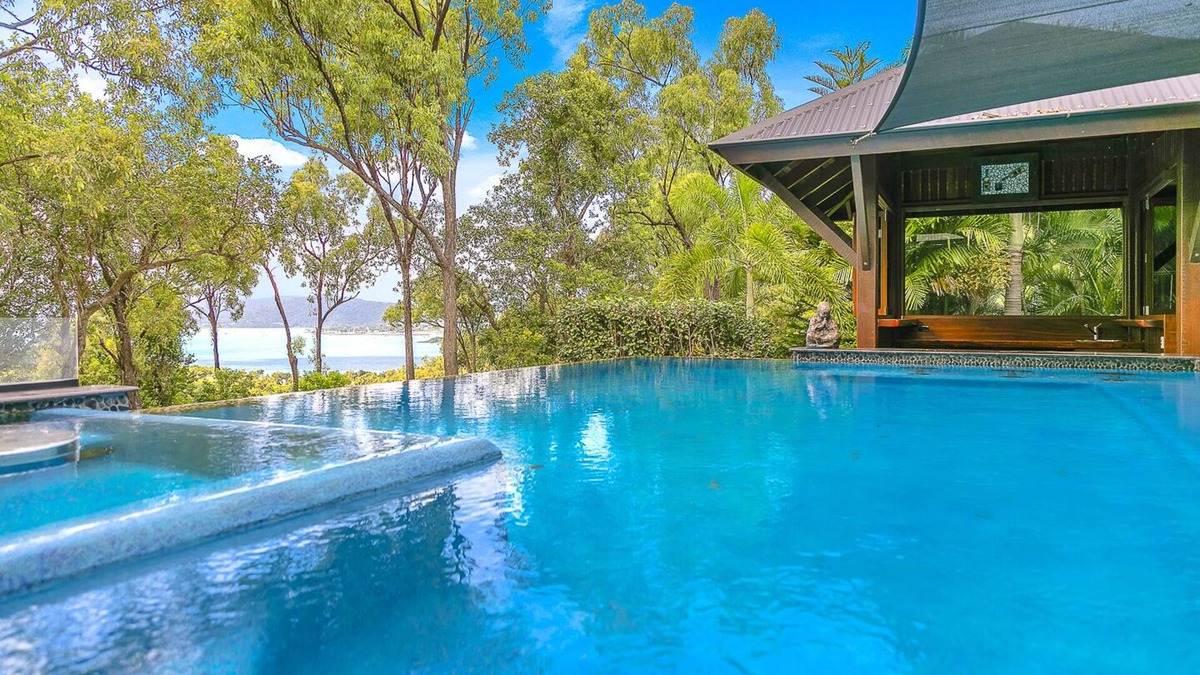 Woodwark House | Balinese Resort Style House, sea views, wet edge pool