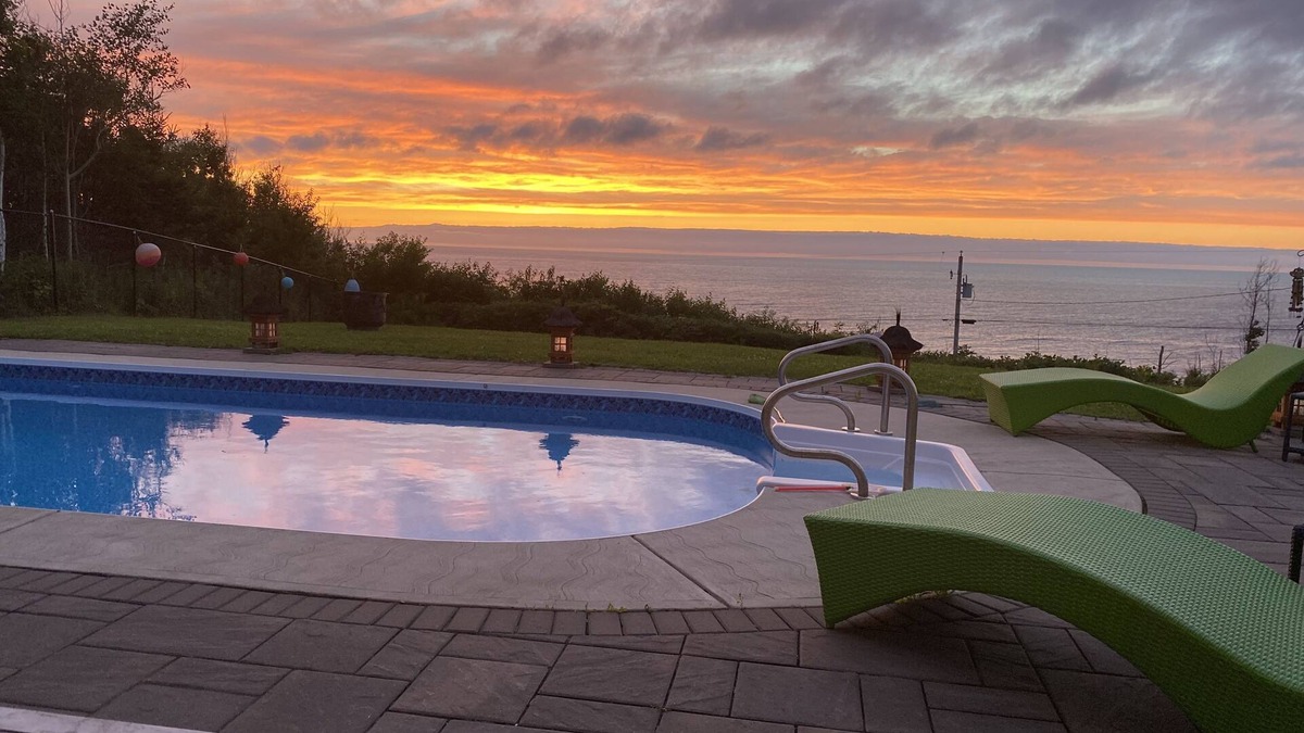 Malignant Cove Villa | Balinese Style Villa with heated salt water pool and spectacular ocean vista