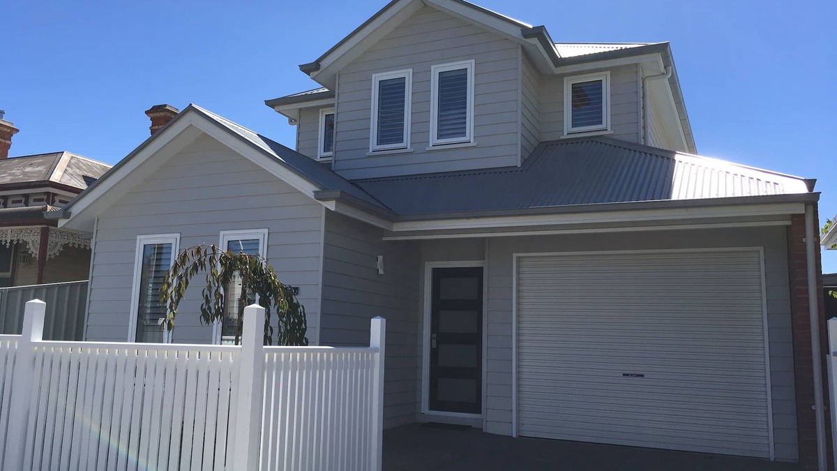 Lake Wendouree House | Ballarat's Best Location - Cardigan House - By the Lake