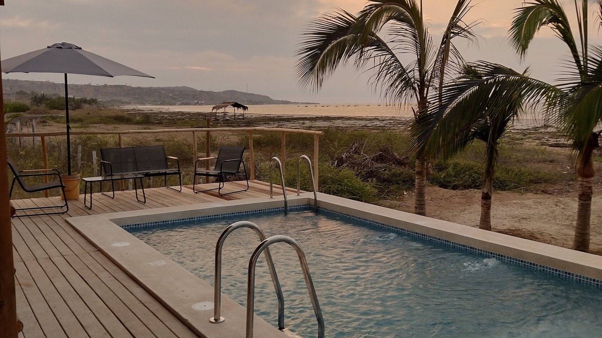 Caleta Cruz House | Ballena ocean front beach&pool house, Zorritos