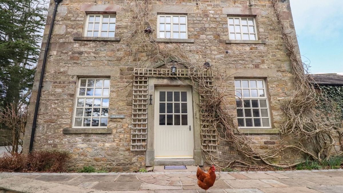 Dolphinholme Cottage | BALLOO, pet friendly, luxury holiday cottage in Galgate