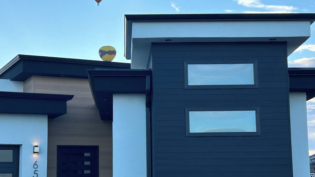 Westside House | Balloon Fiesta house in Albuquerque with roof deck, and beautiful views!