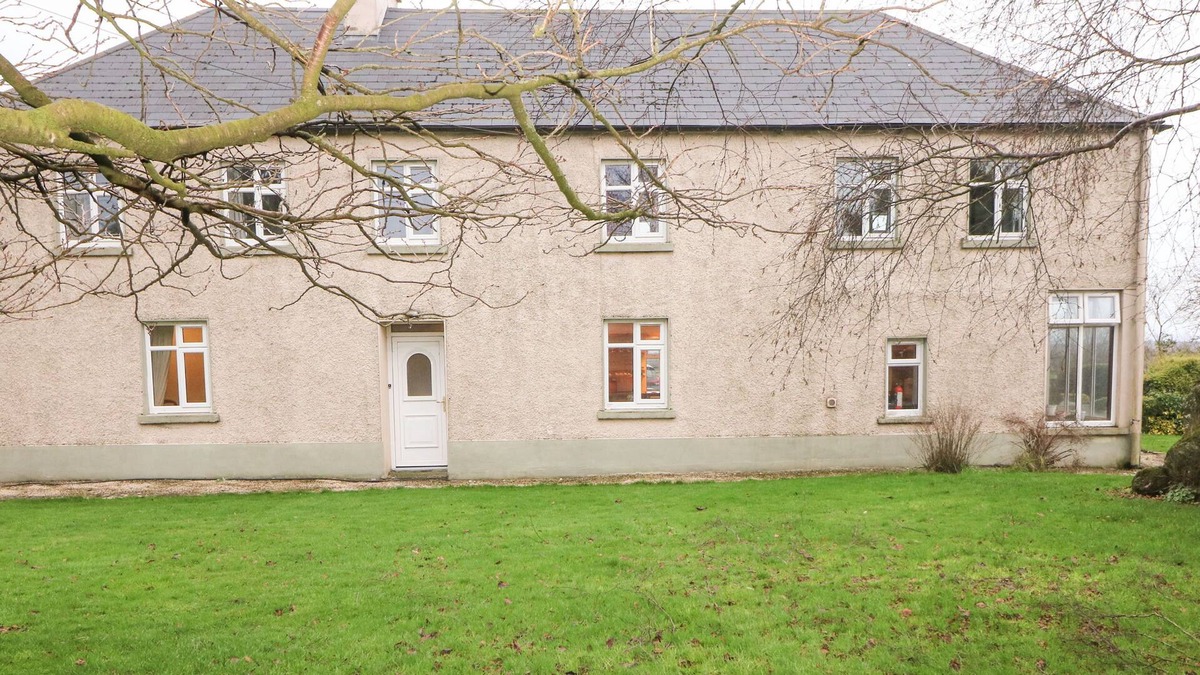 Ballingarry House | BALLYGRENNAN HOUSE, pet friendly in Ballingarry, County Limerick