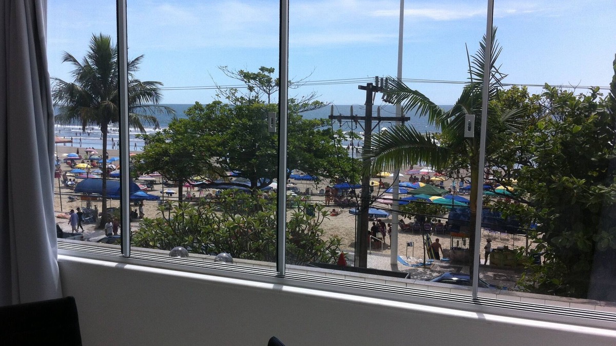 Centro Apartment | Balneario Camboriu/3 bedrooms/4 ares-cond/Sea Front/Barbecue/Foot to sand