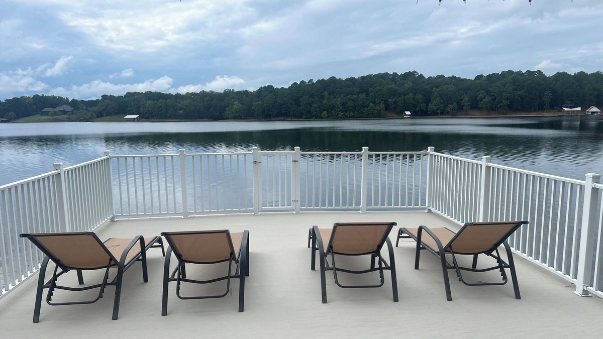 Northport House | Bama Lakeside Oasis - Lake Tusca. waterfront 3-BR house,10 miles- UA Stadium