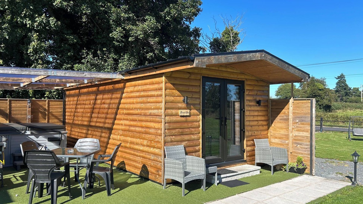 Maghera Cabin | Bambi's Hideaway