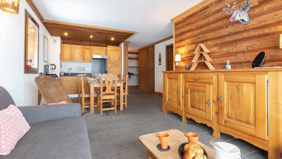 Bonneval-sur-Arc Apartment | Bamboo - Apartment on the slopes with terrace - up to 6 guests