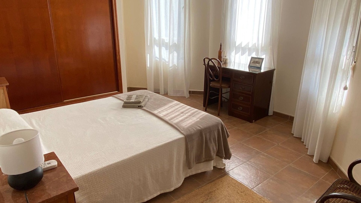 Alzira Other | Bamboo Room with mountain views and lots of natural light