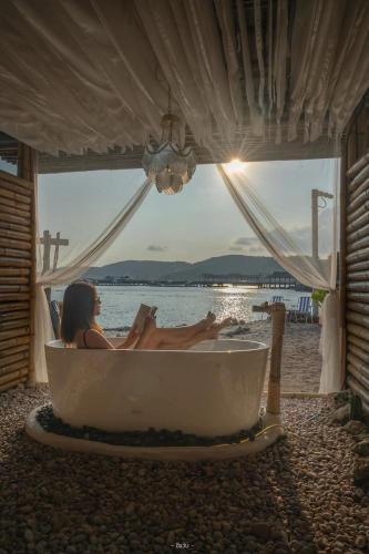 Haad Sang Wan Hotel | Bamboo