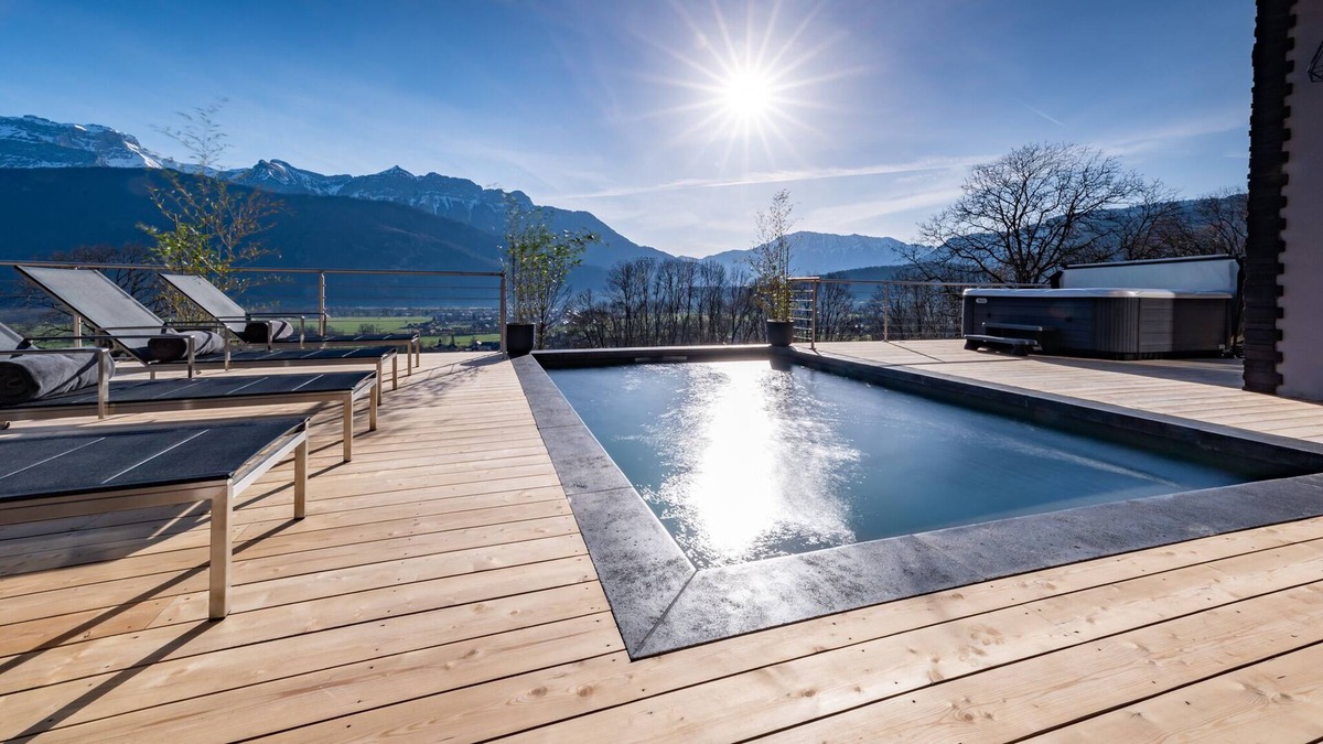 Lathuile Villa | Bamboo Villa 8 people Swimming pool Jacuzzi Lake view