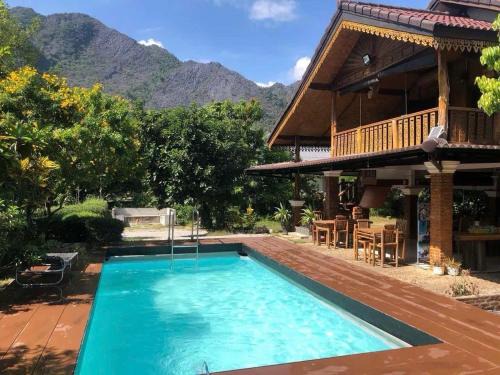 Vang Vieng Bed & Breakfast | Ban Villa PhaSouk