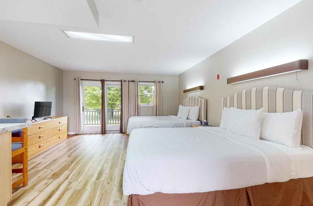Baneberry Hotel | Baneberry Inn 4