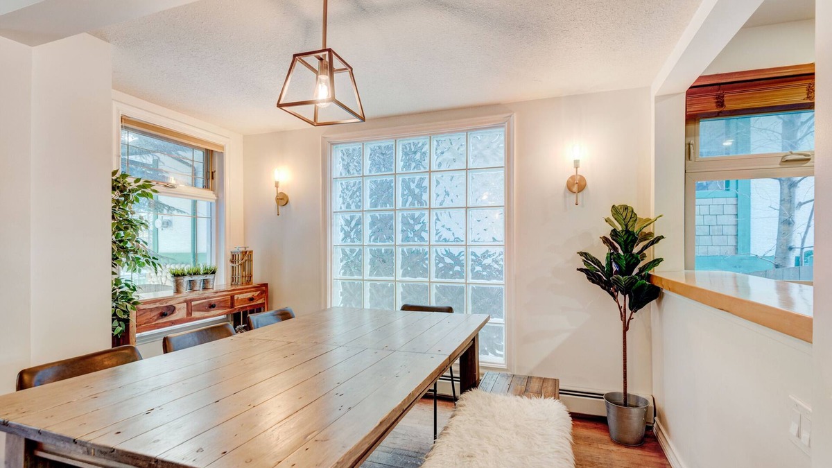 Banff House | Banff Mtn Home - Real Rockies Experience