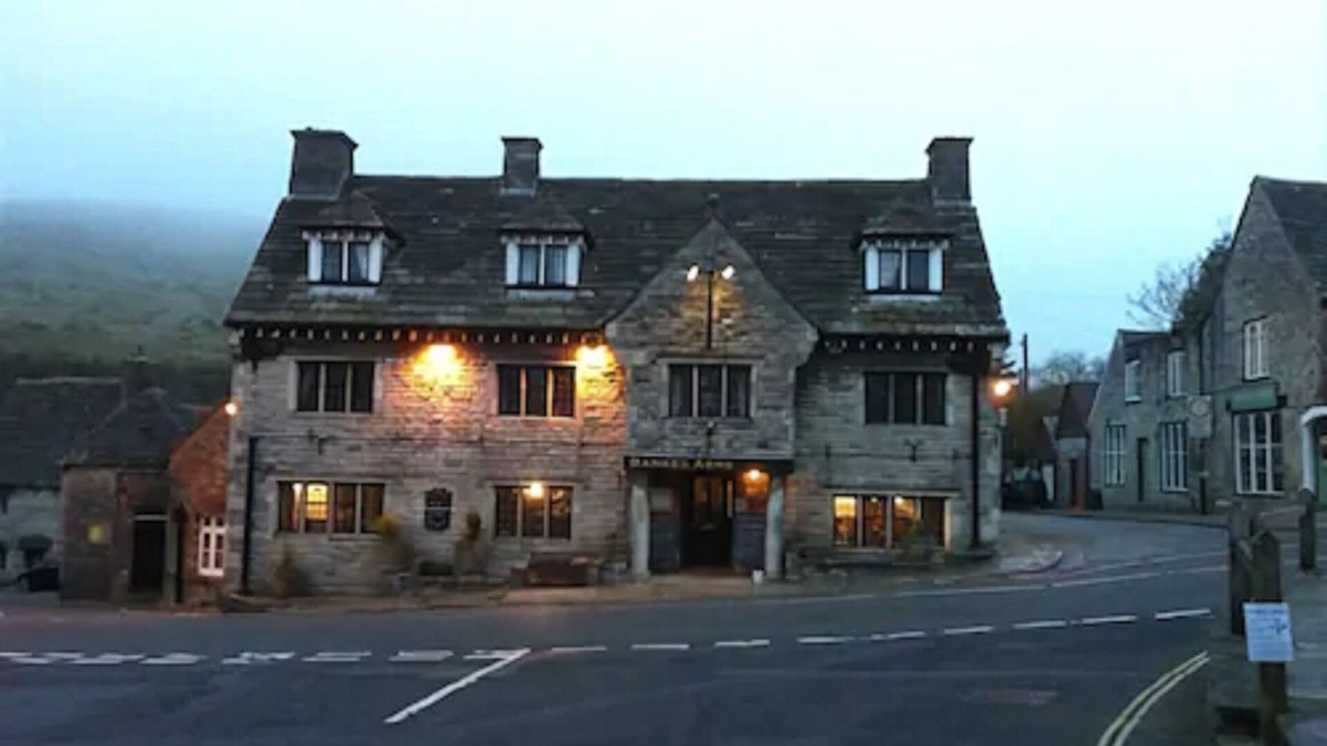 Corfe Castle Village Hotel | Bankes Arms Hotel