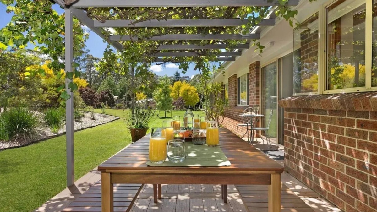 Tapitallee House | Banksia – stylish and modern