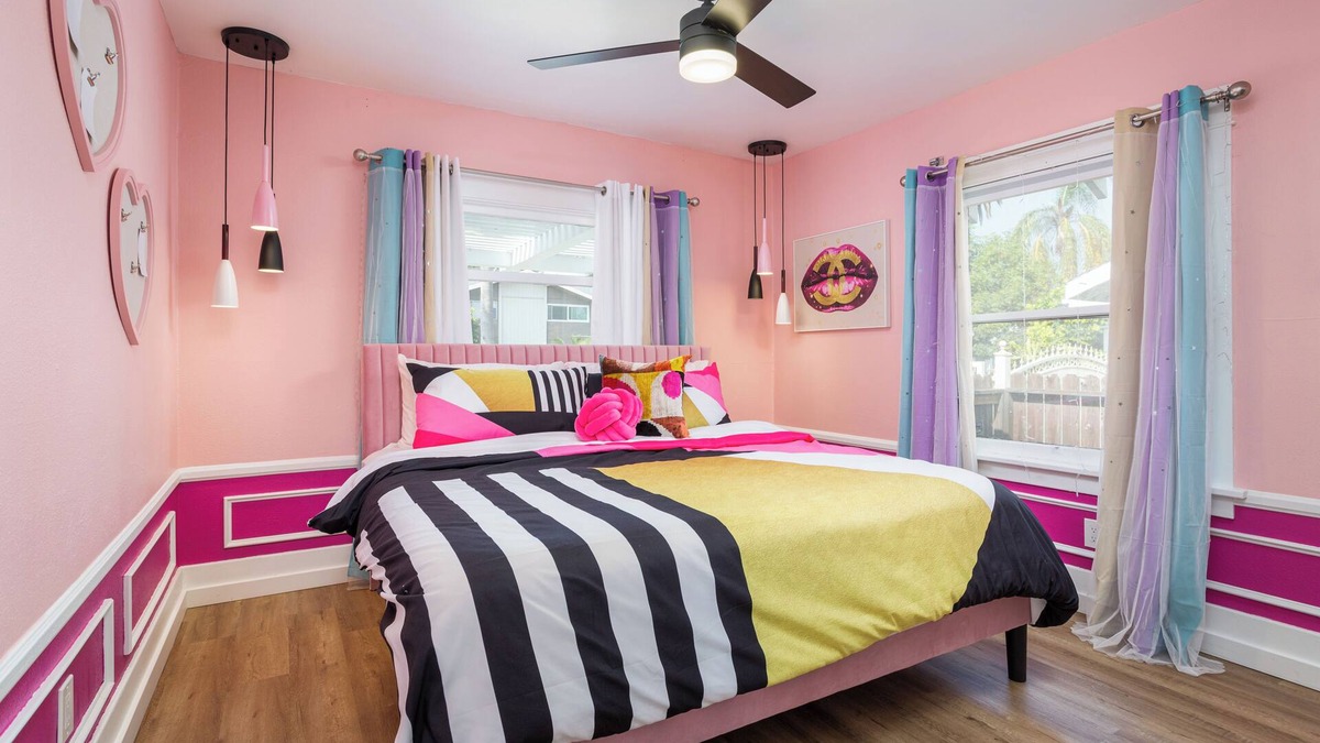 Eastside House | Barbie House: Themed Historic House, Close to Downtown LB! Easy Access to LA, OC