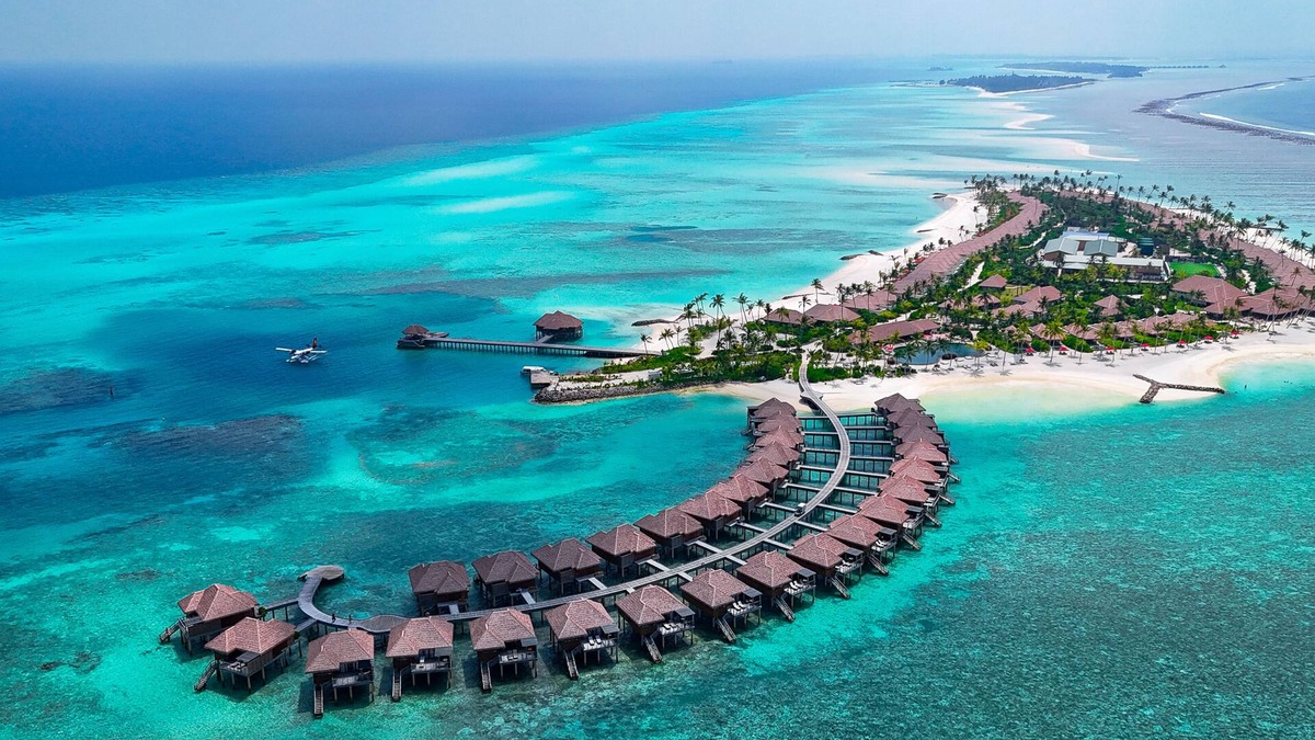 Dhidhoofinolhu Island Hotel | Barceló Whale Lagoon Maldives