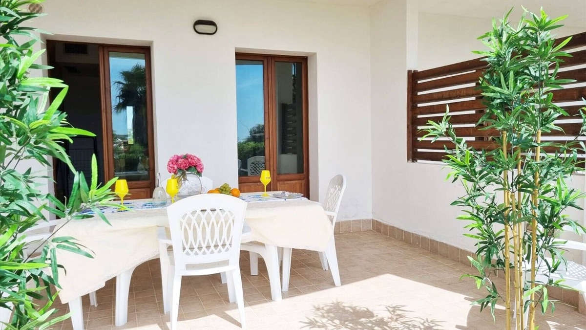 Isola di Capo Rizzuto Apartment | Barko Apartments| Holiday home a few steps from the Sea, surrounded by greenery