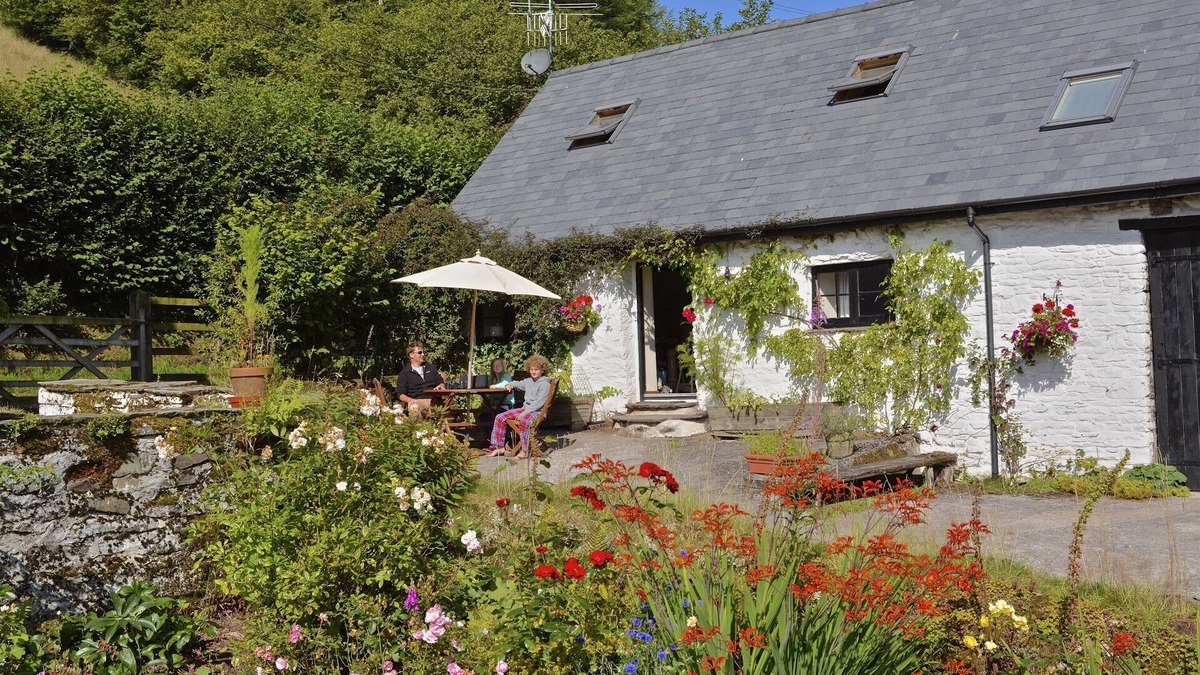 Trecastle House | Barn Cottage on a Welsh hill farm in the Brecon Beacons
