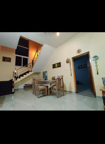 Mahasamund House | Barn field Villa and Farmstay