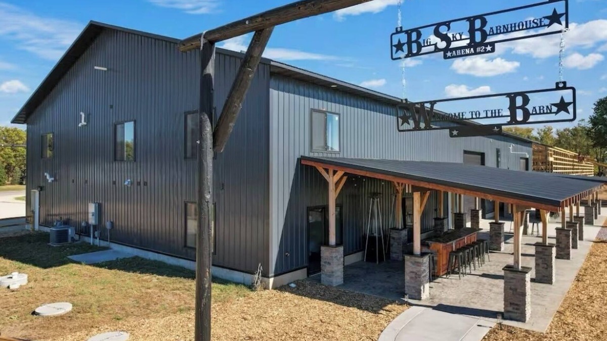 Arena House | Barn! Pool w/Rock Climbing Wall! Indoor BBall/Pickleball Court + Playground!