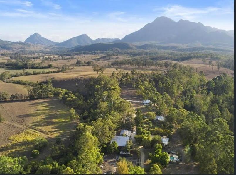 Mount Barney Cabin | Barney Creek Vineyard Cottages