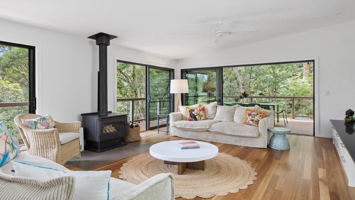 Pretty Beach Central Coast House | Barneys By The Bay - Fun, Fabulous and Deliciously Peaceful!