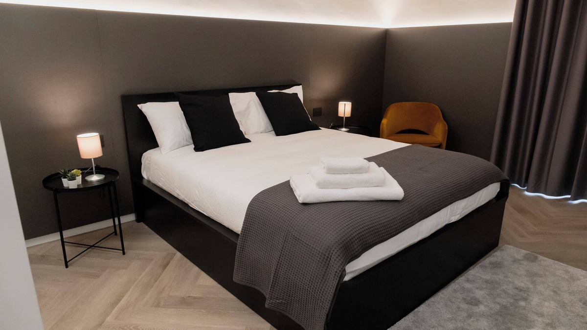 Taranto House | BARNEYS DESIGN APARTMENT