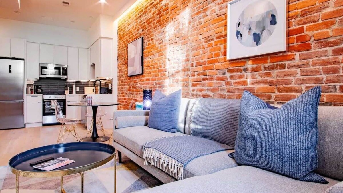 Capitol Hill Bed & Breakfast | Barracks Row & Eastern Market Oasis, Transit-Friendly!