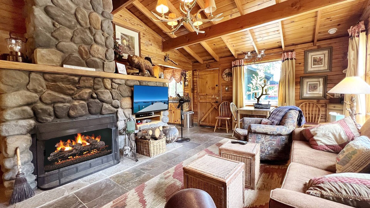 Sunnyside Cabin | Barrick Cabin - 2 bedroom, 1 bath - large deck
